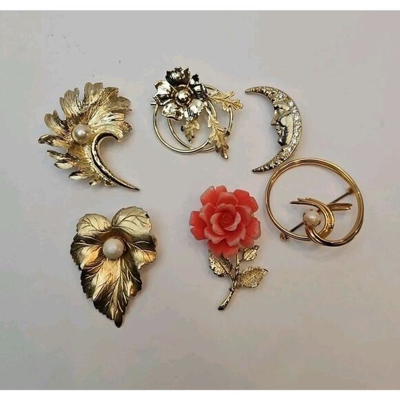 Lot Of Six Gold Tone Vintage Pin Brooches - Picture 1 of 16